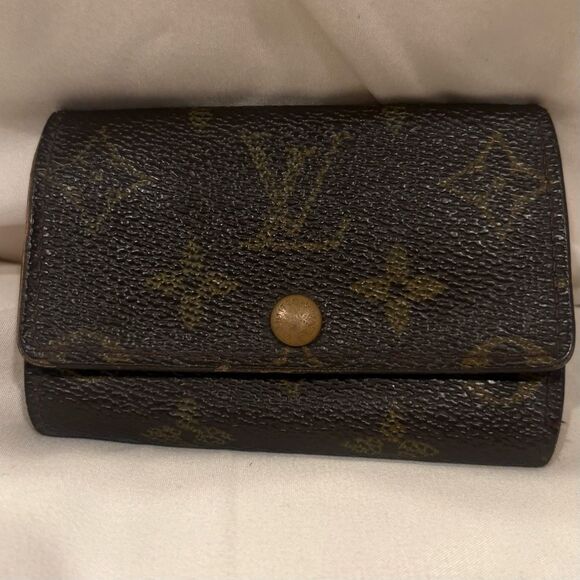 Vintage Louis Vuitton Classic Monogram 6 Key Holder Case EUC - Picture 1 of 11